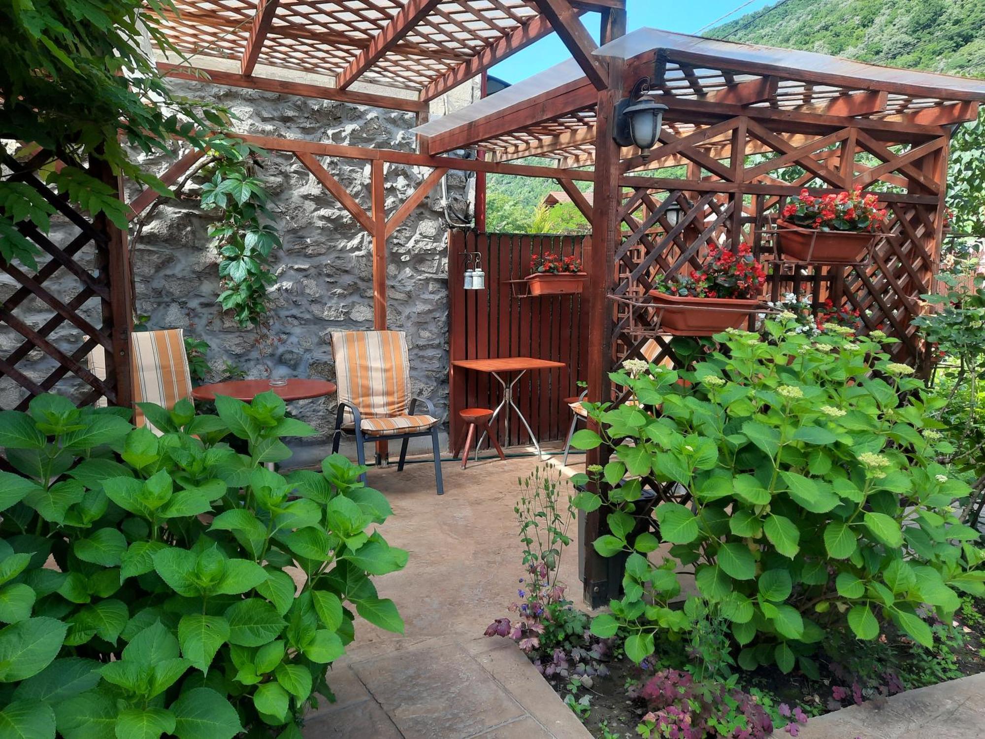 Pension Eden Băile Herculane Exterior foto